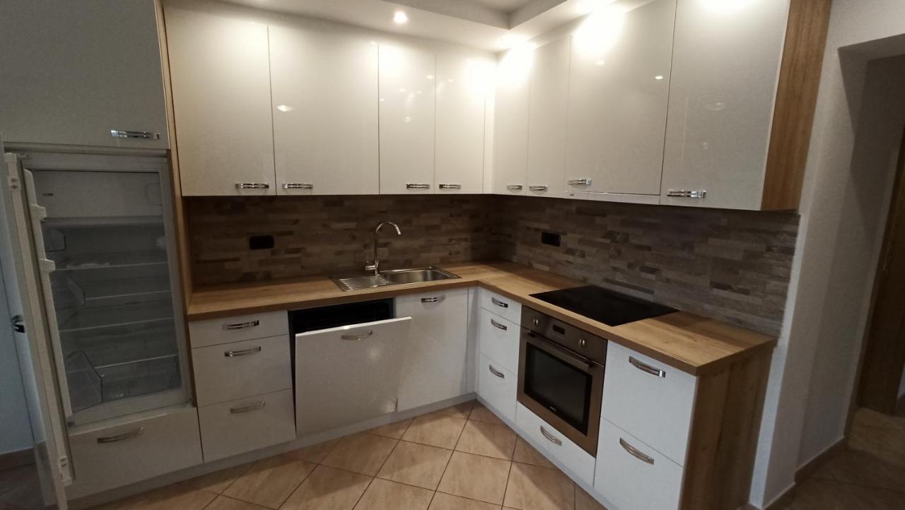 Apartma Apollonio Črni Kal Eksteriør bilde