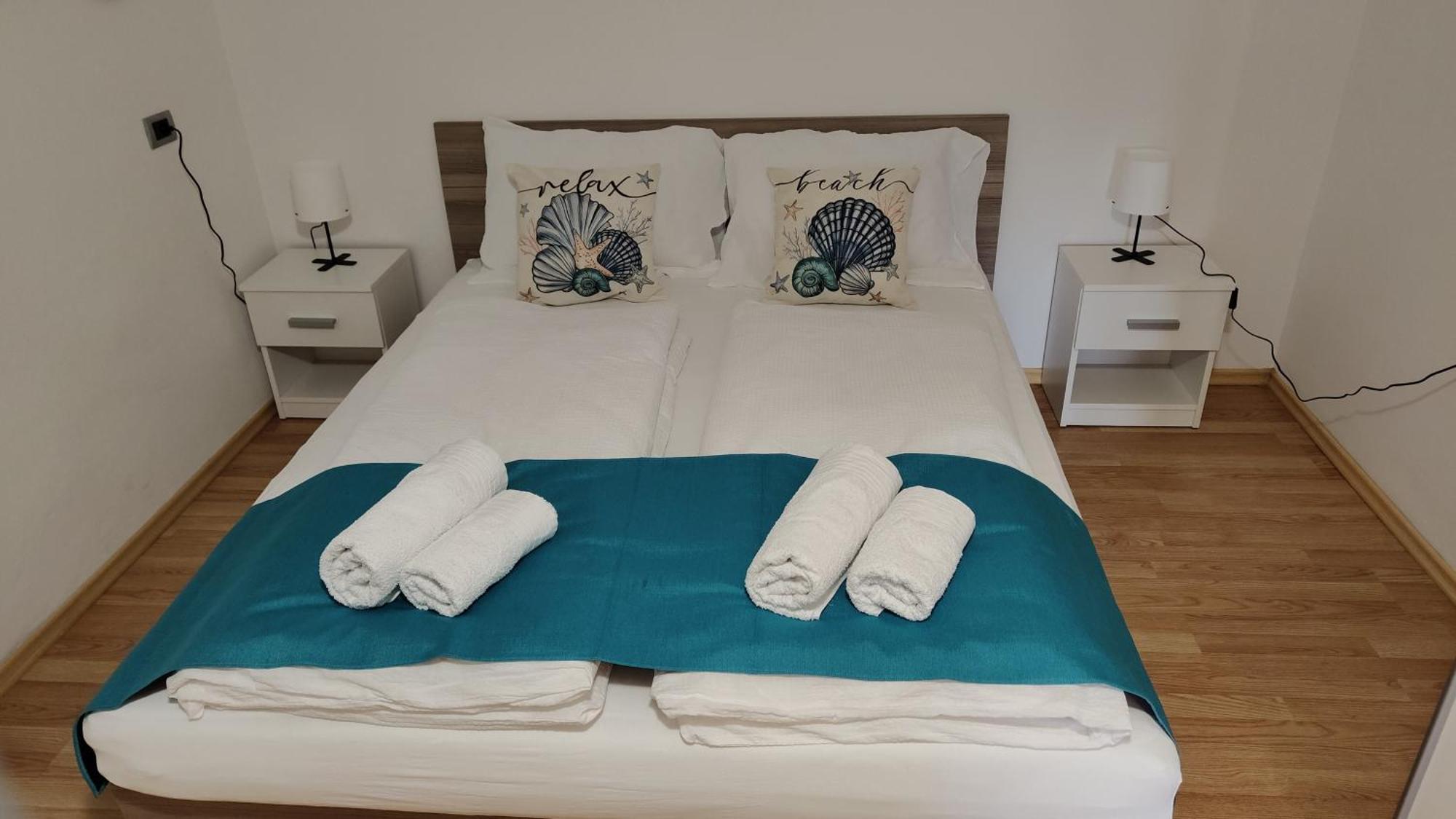 Apartma Apollonio Črni Kal Eksteriør bilde